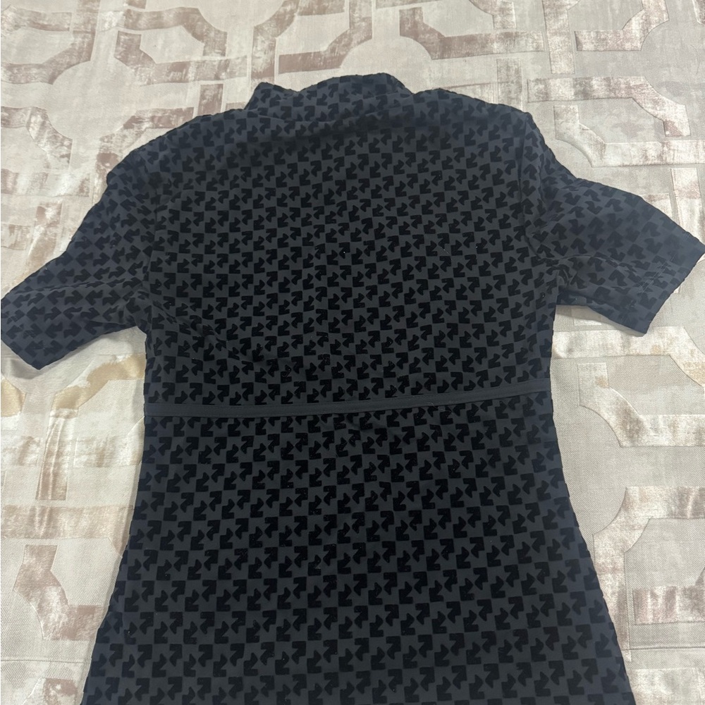 Authentic Off-white semi velvet top - Picture 4 of 5